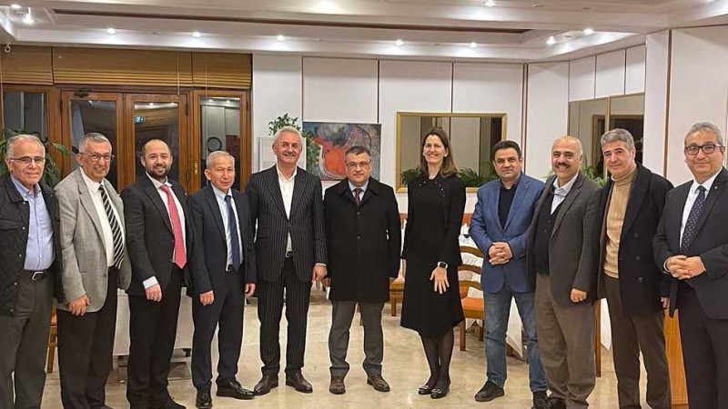 MUSTAFA TÜRKER VE SANAYİCİLERDEN NAİL ÇİLER'E VEFA